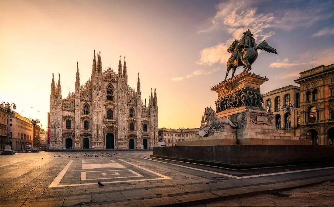 Stadium To Duomo - San Siro, Citylife, Duomo Milano Italien